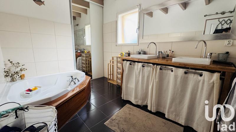 Maison - 260 m² - 9 pièces