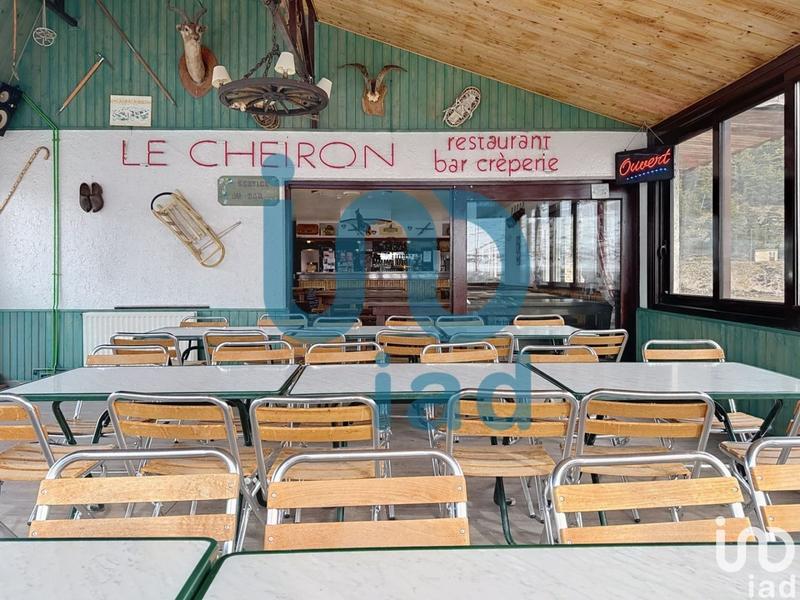 Local commercial - 245 m²