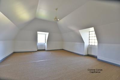 Maison en pierre - 104 m² - 4 pièces