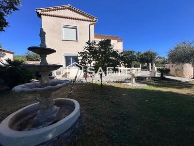 Maison - 220 m² - 7 pièces