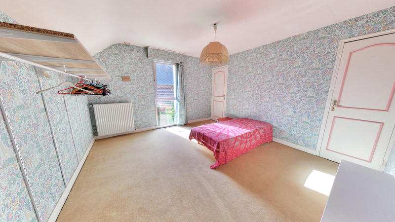 Maison - 178 m² - 9 pièces