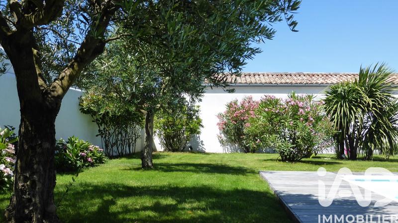 Maison - 219 m² - 5 pièces