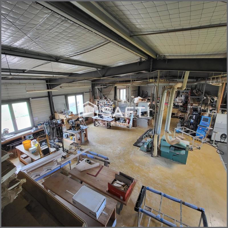 Local commercial - 450 m² - 4 pièces