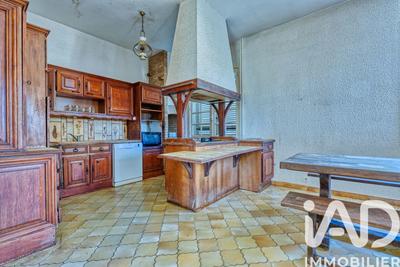 Maison - 283 m² - 10 pièces