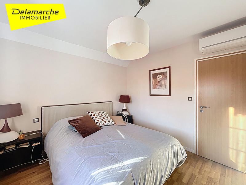 Maison - 260 m² - 9 pièces