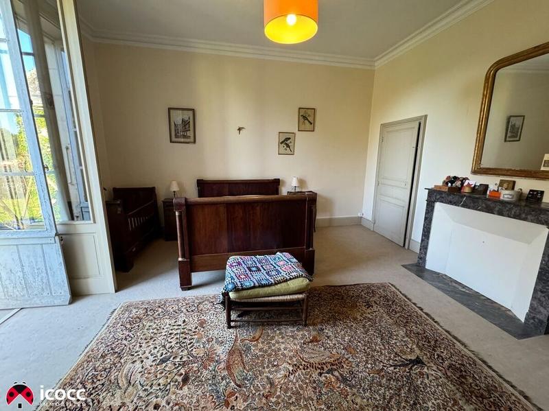 Demeure - 563 m² - 18 pièces