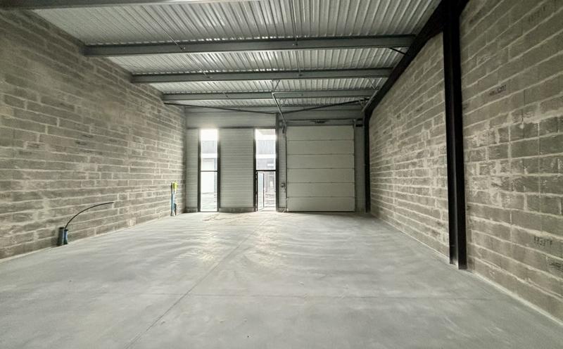 Local commercial - 180 m² - 1 pièce