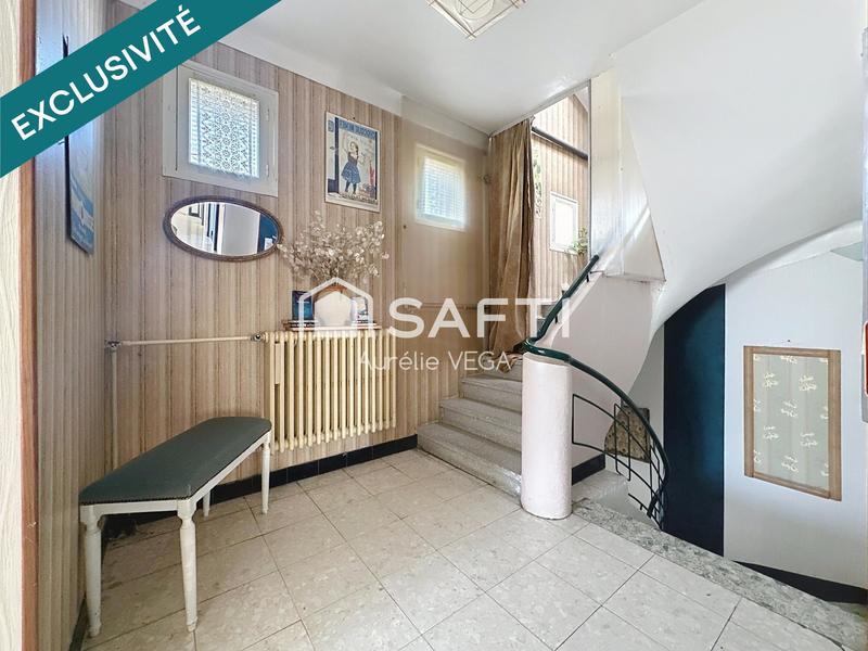 Maison - 253 m² - 8 pièces