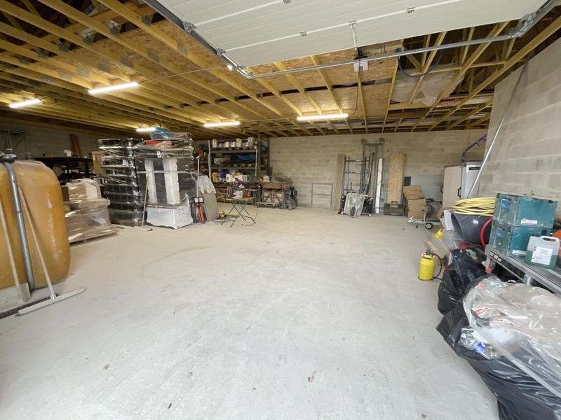 Local d'activités - 204 m² - 2 pièces