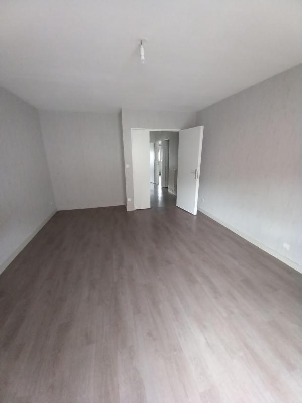 Appartement - 100 m² - 4 pièces
