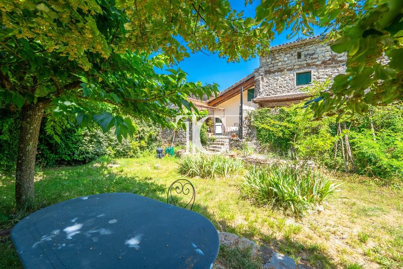 Maison - 104 m² - 5 pièces