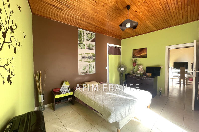 Maison - 212 m² - 7 pièces