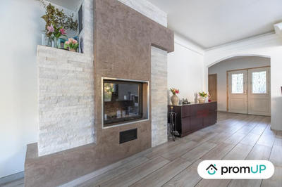 Maison - 240 m² - 7 pièces