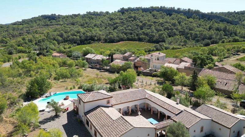 Demeure - 225 m² - 7 pièces