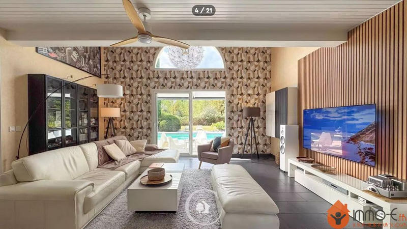 Maison - 315 m² - 9 pièces