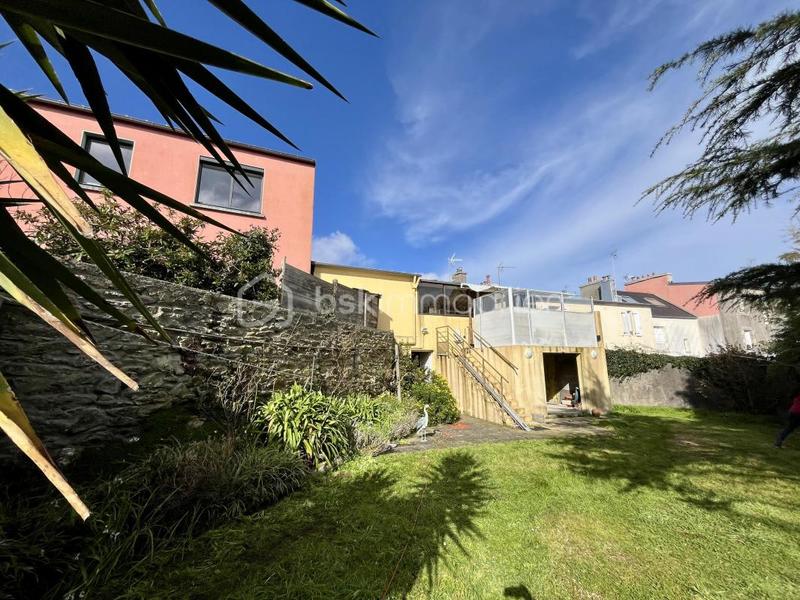 Maison - 112 m² - 7 pièces