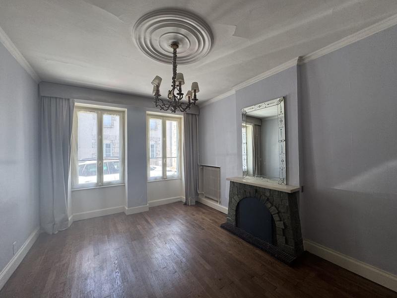 Maison - 197 m² - 8 pièces