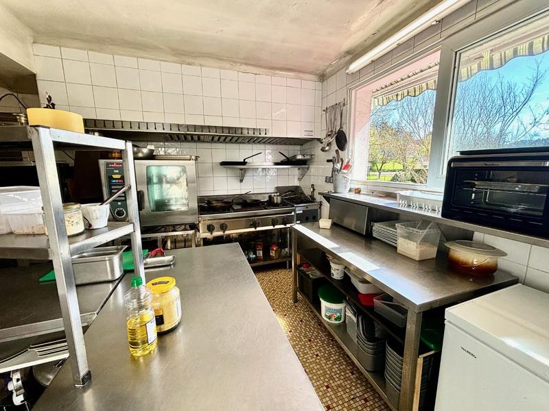 Fonds de commerce - 205 m²