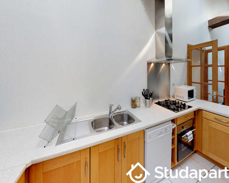 Chambre - 130 m² - 1 pièce