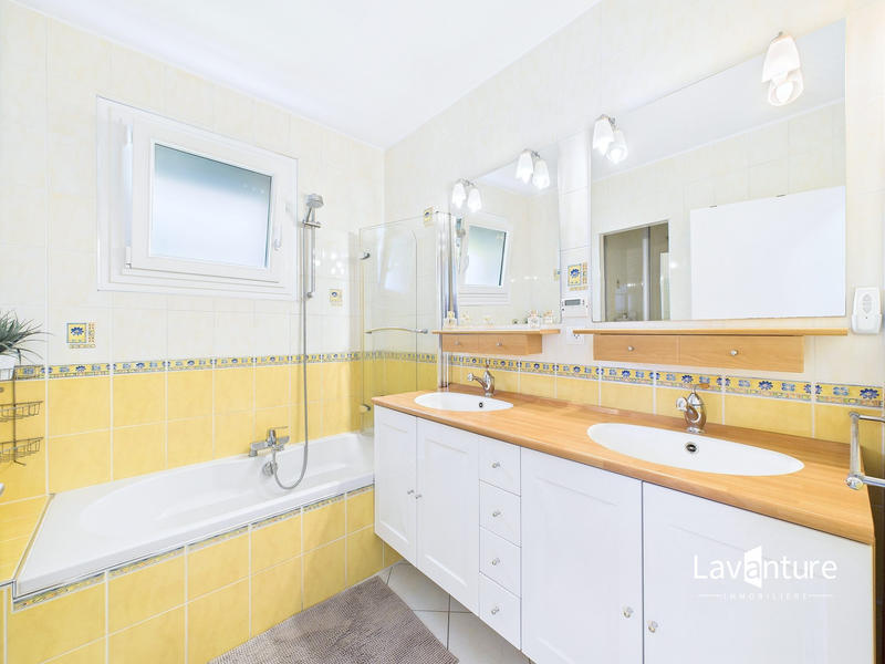 Maison contemporaine - 119 m² - 5 pièces