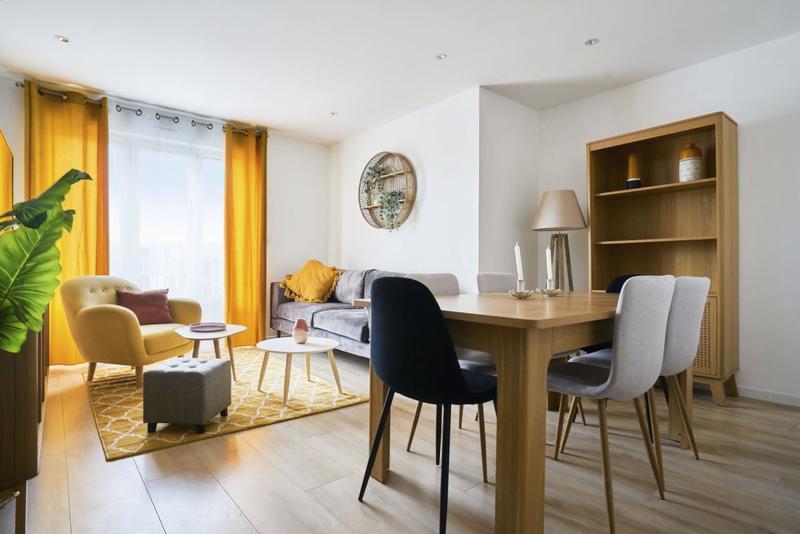 Appartement - 99 m² - 6 pièces