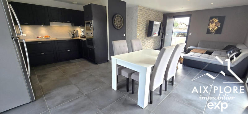 Maison - 90 m² - 4 pièces