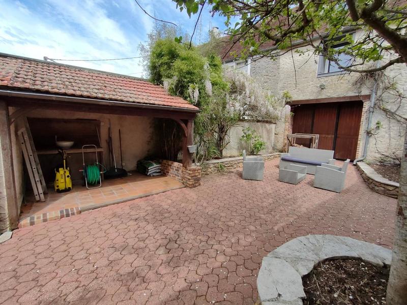 Maison - 218 m² - 5 pièces