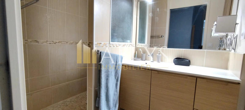 Appartement - 81 m² - 4 pièces