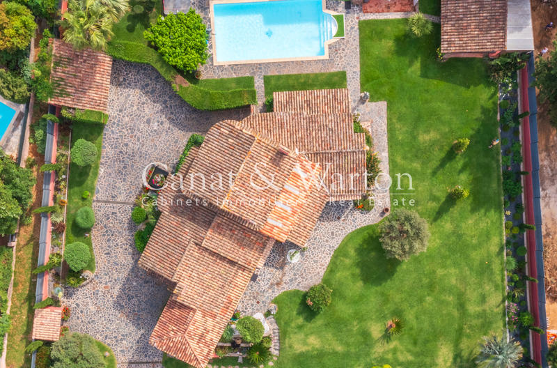 Villa - 250 m² - 7 pièces