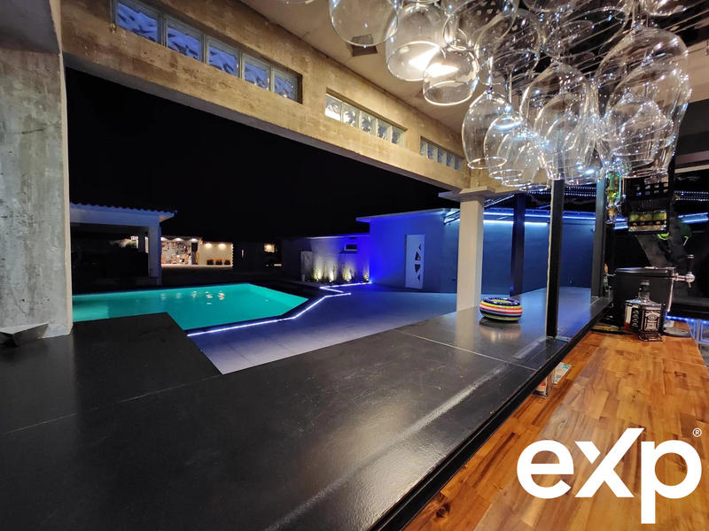 Villa - 205 m² - 6 pièces