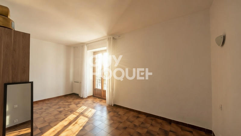 Immeuble - 112 m² - 5 pièces