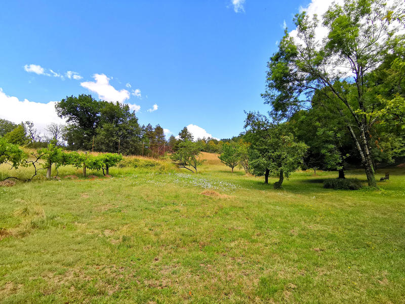 Propriété - 658 m² - 19 pièces