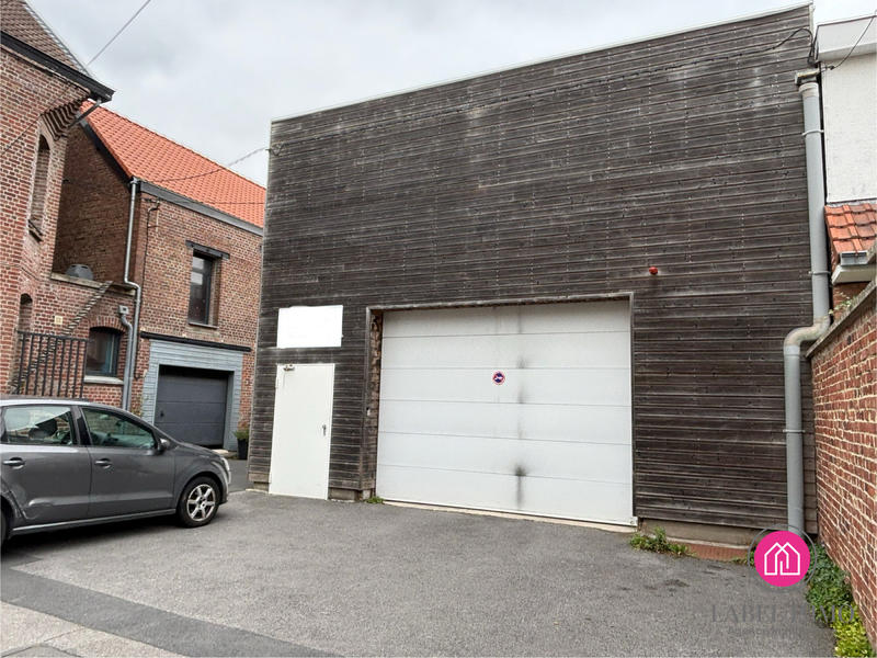 Parking / Garage - 13 m²