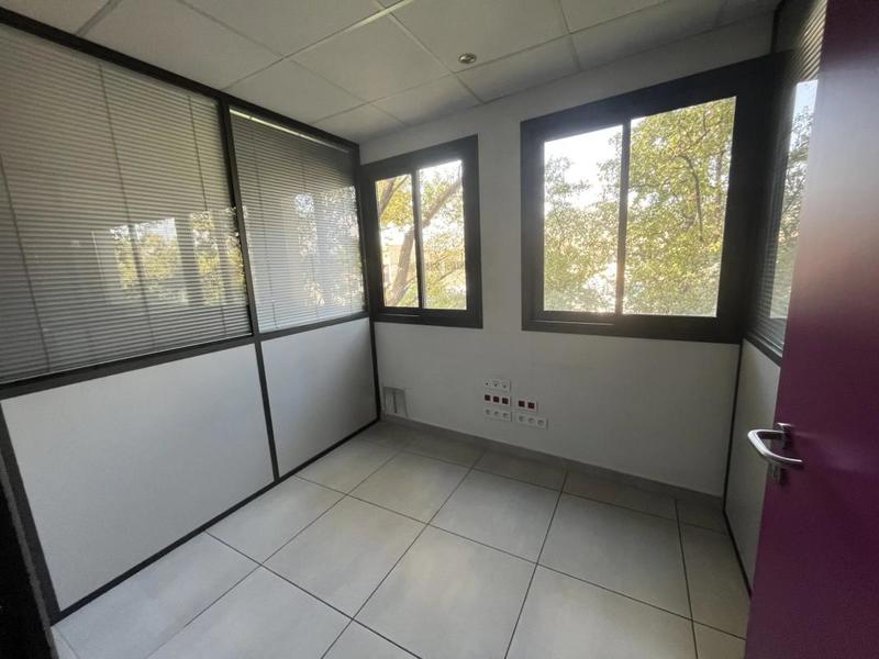 Bureau - 121 m²