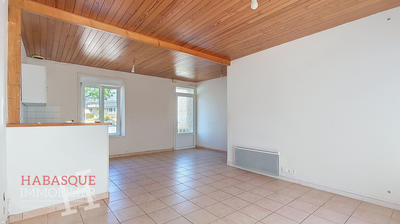 Maison - 150 m² - 9 pièces