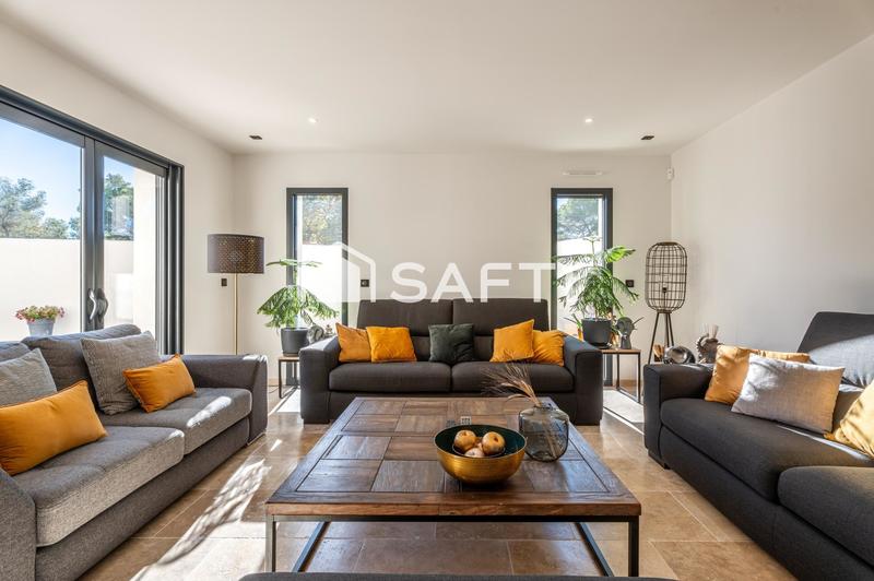 Maison - 181 m² - 6 pièces