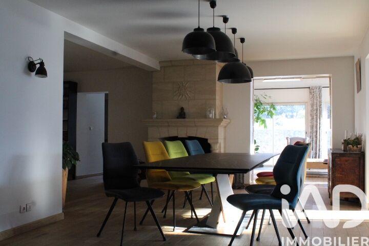 Maison - 195 m² - 9 pièces