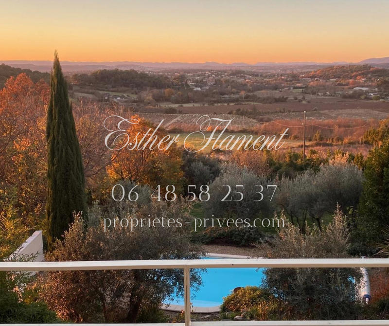 Demeure - 268 m² - 10 pièces