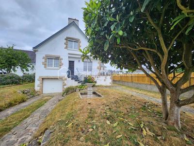 Maison traditionnelle - 135 m² - 6 pièces