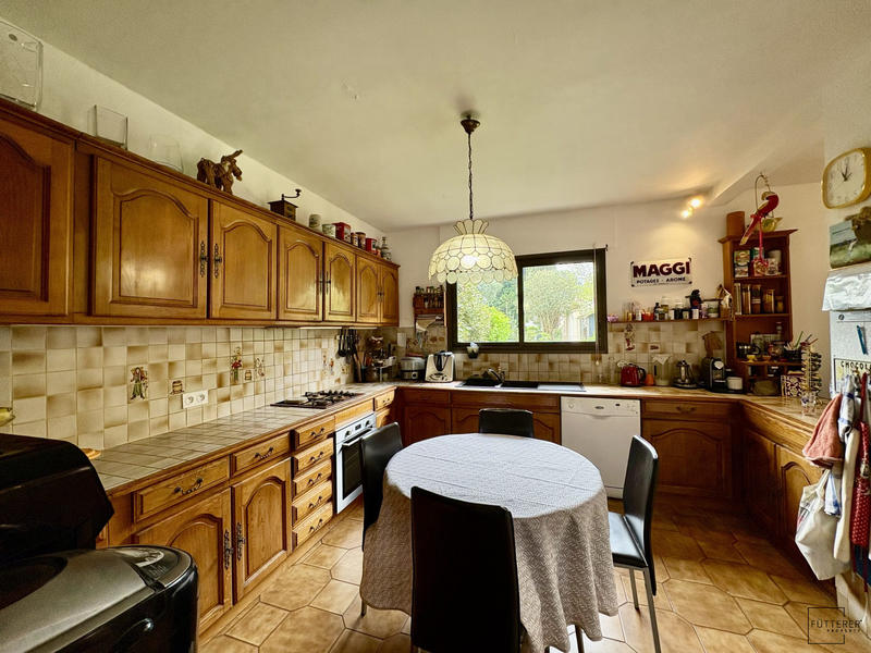 Maison - 178 m² - 7 pièces