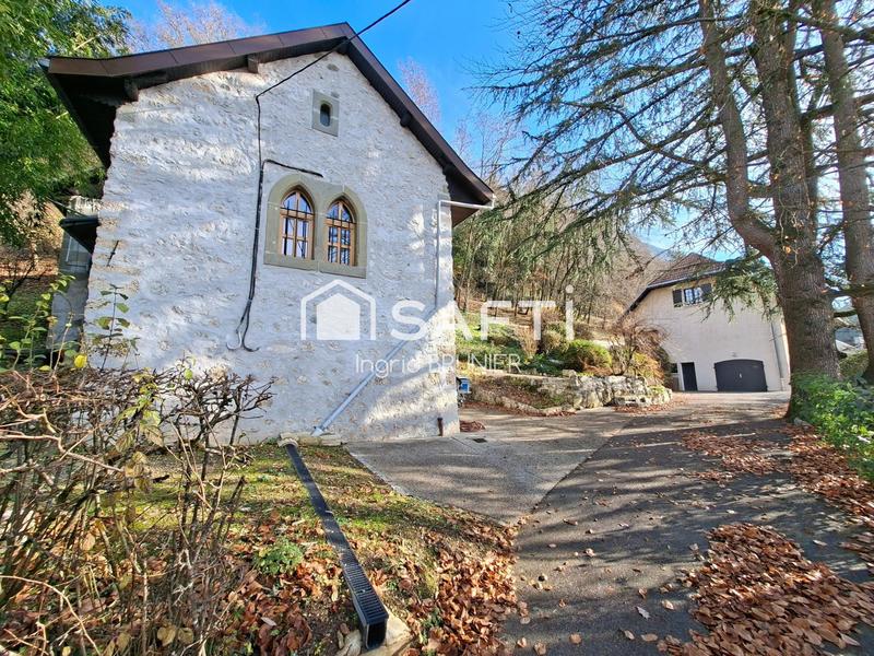 Maison - 257 m² - 9 pièces