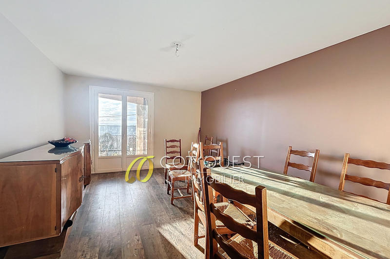 Maison - 265 m² - 7 pièces