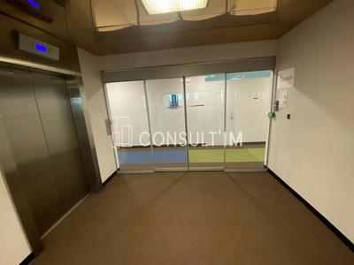 Bureau - 403 m²