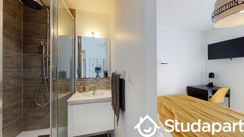 Chambre - 9 m² - 1 pièce