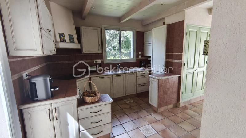 Propriété - 146 m² - 7 pièces