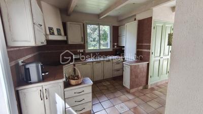 Propriété - 146 m² - 7 pièces