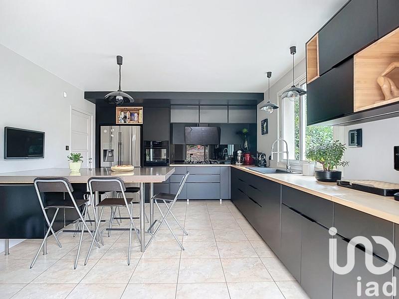 Maison - 170 m² - 6 pièces