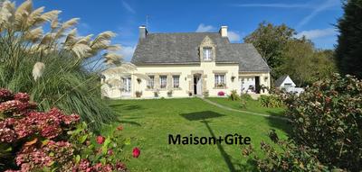 Maison - 244 m² - 9 pièces