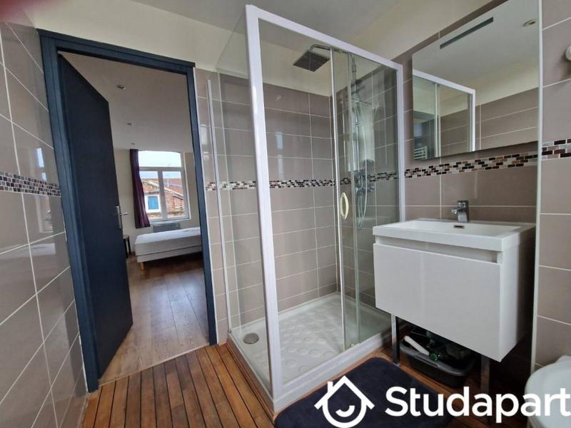 Chambre - 11 m² - 1 pièce