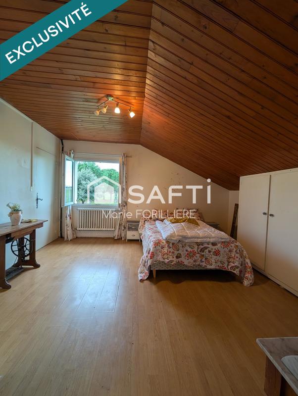 Maison - 216 m² - 9 pièces